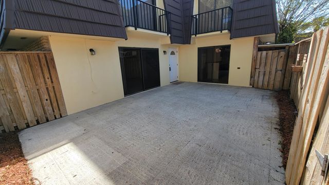 117 1st Court, Palm Beach Gardens, FL 33410