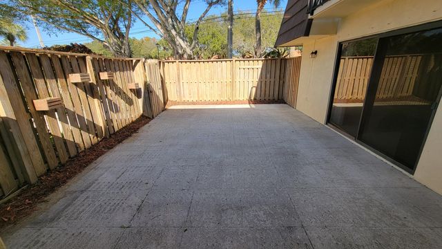 117 1st Court, Palm Beach Gardens, FL 33410