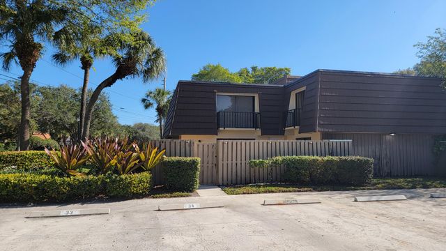 117 1st Court, Palm Beach Gardens, FL 33410