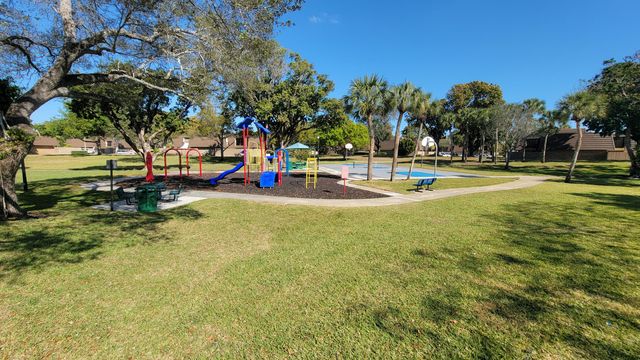 117 1st Court, Palm Beach Gardens, FL 33410