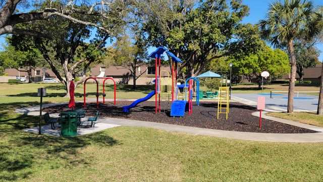 117 1st Court, Palm Beach Gardens, FL 33410