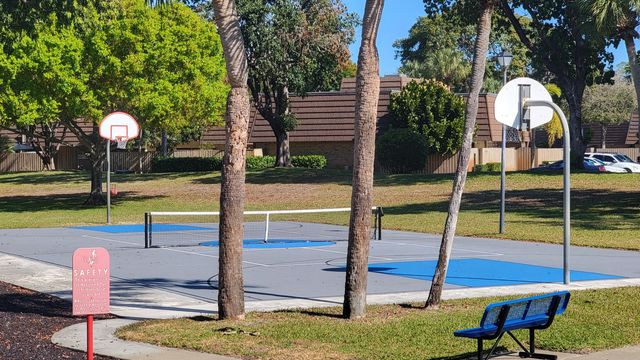 117 1st Court, Palm Beach Gardens, FL 33410