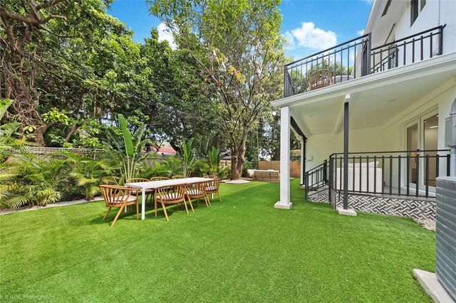 871 NE 81st St, Miami, FL 33138