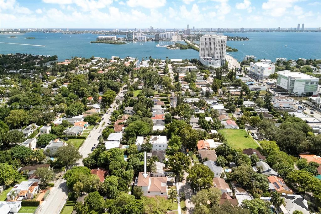 871 NE 81st St, Miami, FL 33138