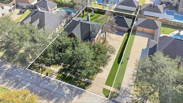 2875 Match Point Lane, Friendswood, TX 77546