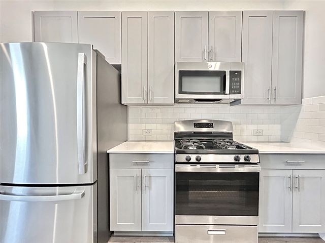 2501 Ascension Boulevard 303, Arlington, TX 76006