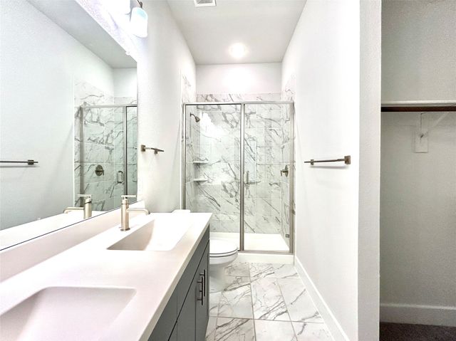 2501 Ascension Boulevard 303, Arlington, TX 76006