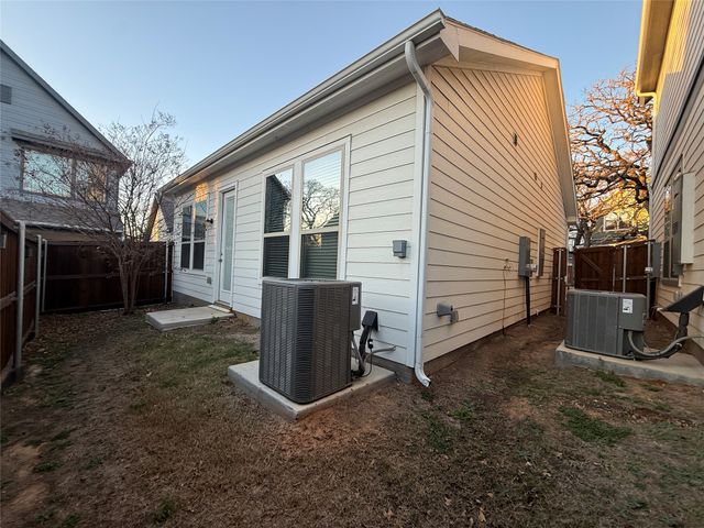 2501 Ascension Boulevard 303, Arlington, TX 76006