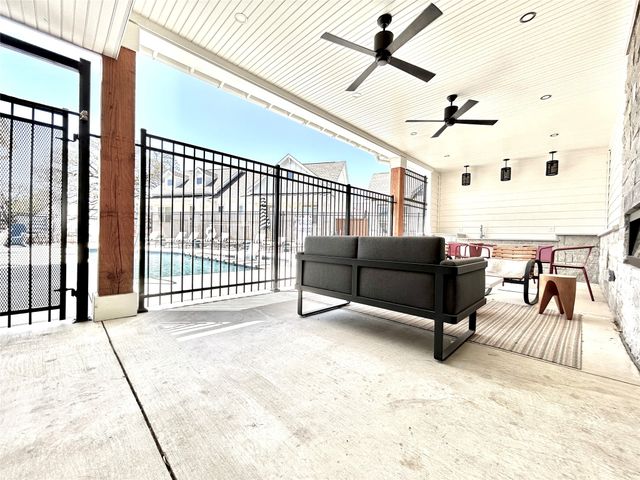 2501 Ascension Boulevard 303, Arlington, TX 76006