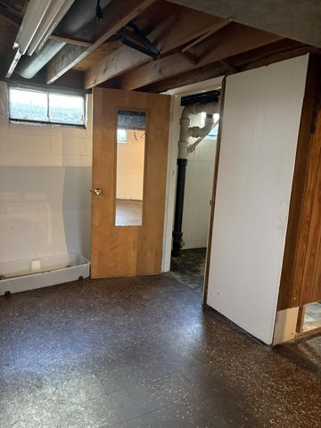 3127 Woodcliffe Drive, Muskegon Heights City, MI 49444