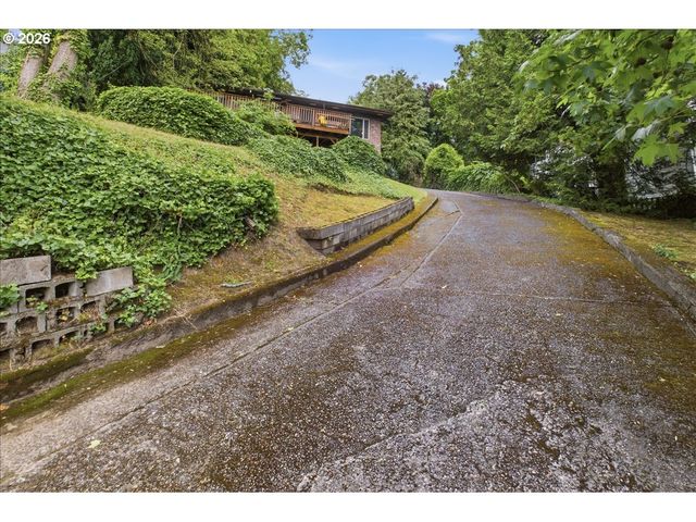 7339 S CORBETT Ave, Portland, OR 97219