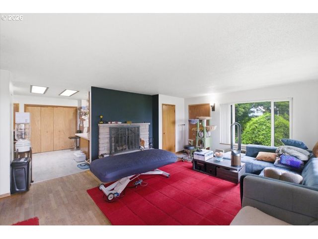7339 S CORBETT Ave, Portland, OR 97219
