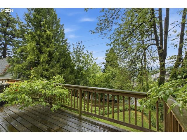 7339 S CORBETT Ave, Portland, OR 97219
