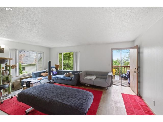 7339 S CORBETT Ave, Portland, OR 97219
