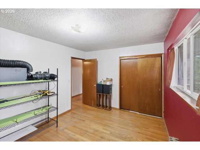 7339 S CORBETT Ave, Portland, OR 97219