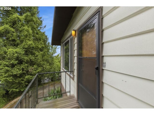 7339 S CORBETT Ave, Portland, OR 97219