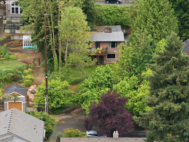 7339 S CORBETT Ave, Portland, OR 97219