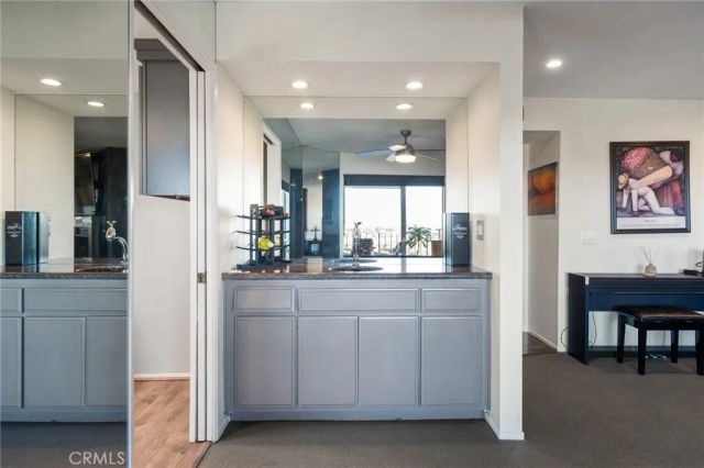 1995 Molino Avenue 302, Signal Hill, CA 90755