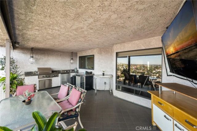 1995 Molino Avenue 302, Signal Hill, CA 90755