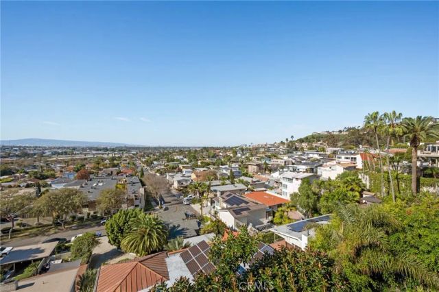 1995 Molino Avenue 302, Signal Hill, CA 90755