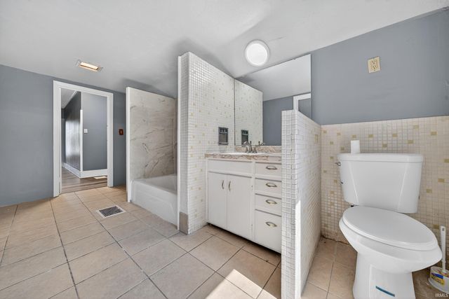 1303 High Street, Logansport, IN 46947