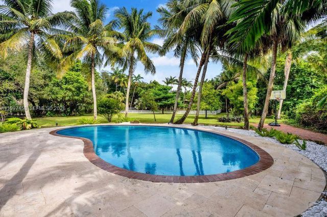 7405 SW 79th Court, Miami, FL 33143