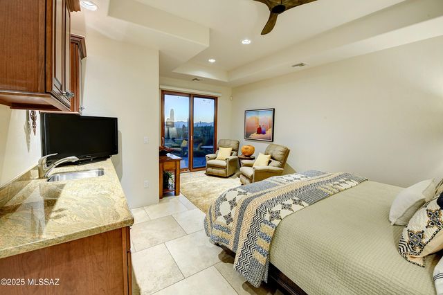 7569 N MYSTIC CANYON Drive, Tucson, AZ 85718