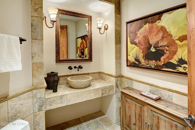 7569 N MYSTIC CANYON Drive, Tucson, AZ 85718