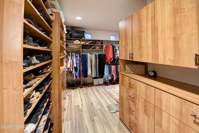 7569 N MYSTIC CANYON Drive, Tucson, AZ 85718