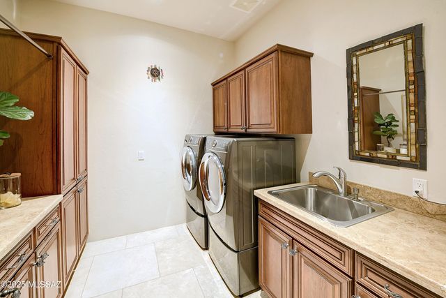 7569 N MYSTIC CANYON Drive, Tucson, AZ 85718