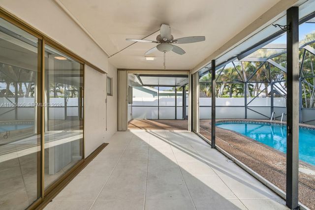 1260 SW 8th St, Boca Raton, FL 33486