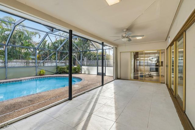 1260 SW 8th St, Boca Raton, FL 33486