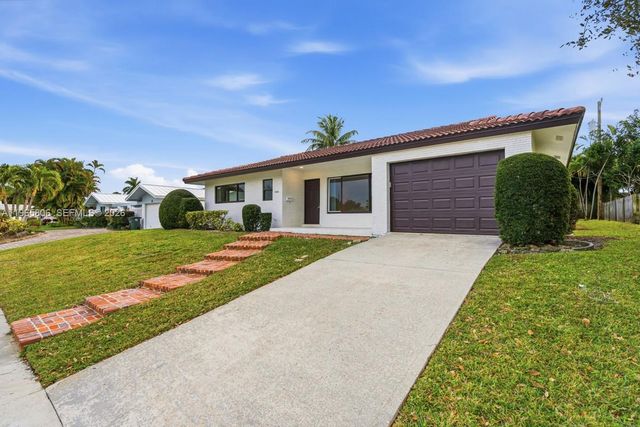 1260 SW 8th St, Boca Raton, FL 33486