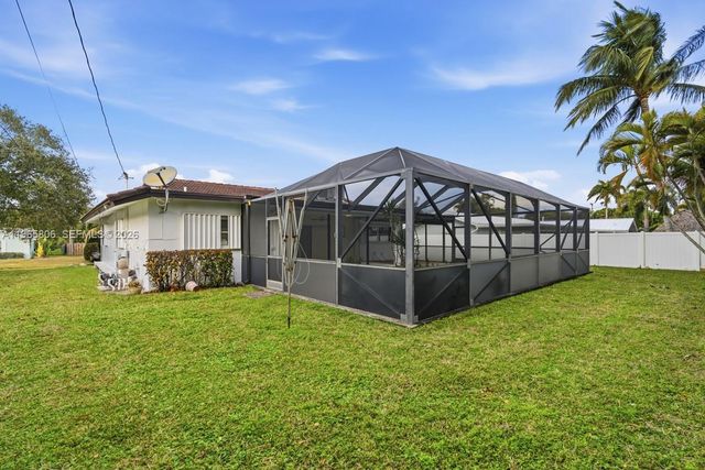 1260 SW 8th St, Boca Raton, FL 33486