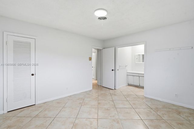 1260 SW 8th St, Boca Raton, FL 33486