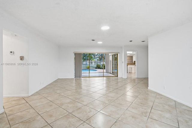 1260 SW 8th St, Boca Raton, FL 33486