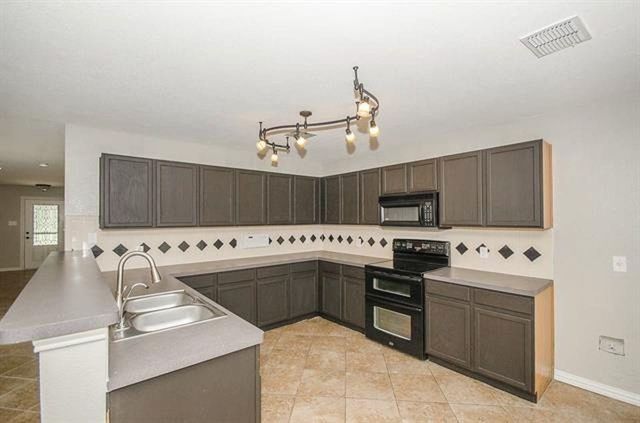 2152 Royal Acres Trail, Little Elm, TX 75036