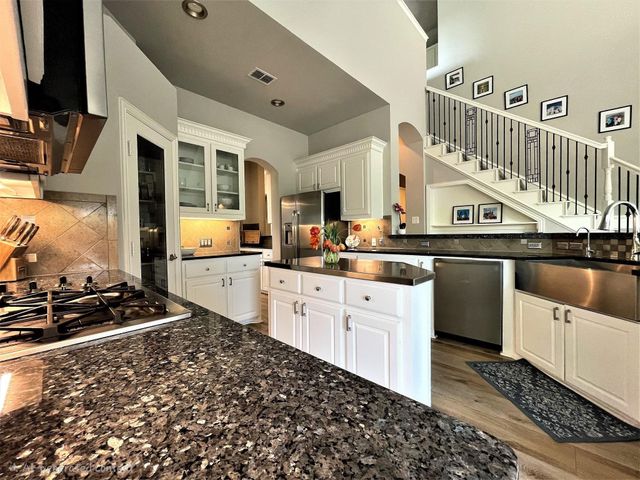 5668 Bay Meadows Drive, Frisco, TX 75034