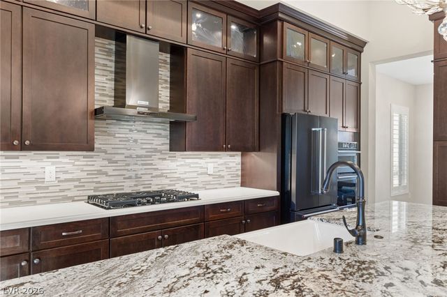 10179 Emerald Sunset Court, Las Vegas, NV 89148