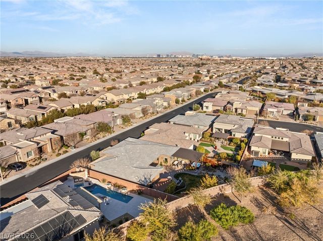 10179 Emerald Sunset Court, Las Vegas, NV 89148