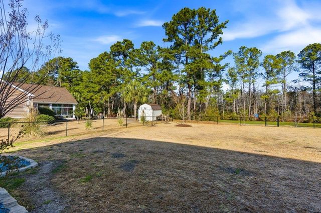 688 Sunny Pond Ln., Aynor, SC 29511