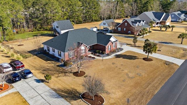 688 Sunny Pond Ln., Aynor, SC 29511