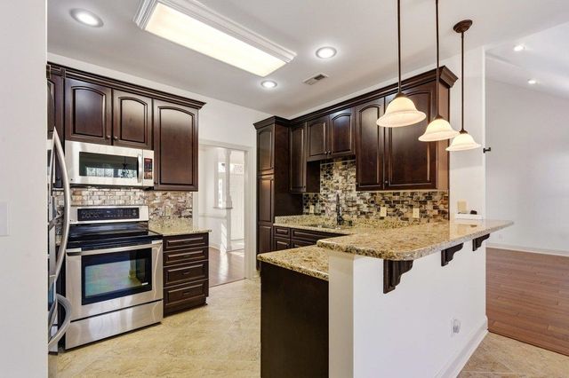 688 Sunny Pond Ln., Aynor, SC 29511