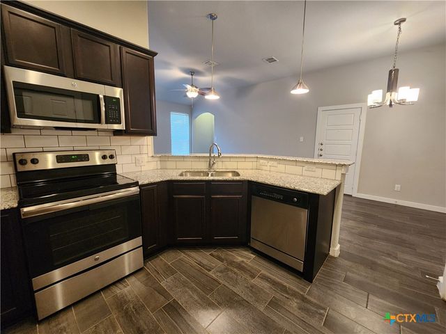 546 Creekside Forest, New Braunfels, TX 78130