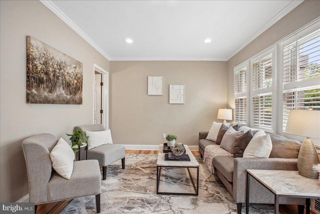 1803 LESLIE AVE, Alexandria, VA 22301