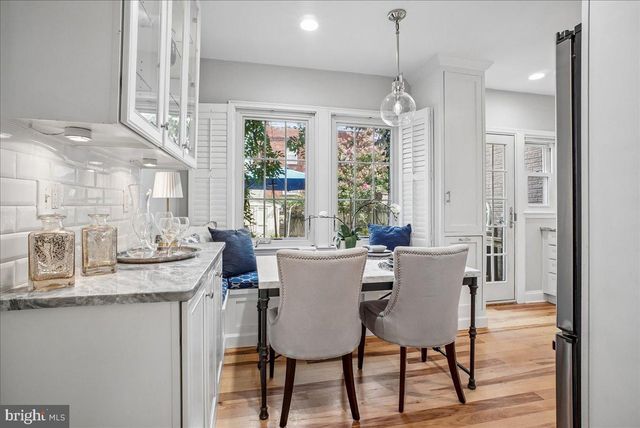 1803 LESLIE AVE, Alexandria, VA 22301