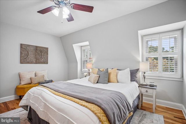 1803 LESLIE AVE, Alexandria, VA 22301