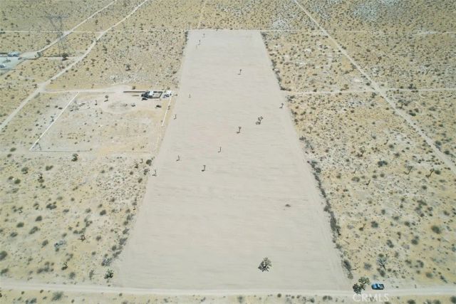 15 Auburn, Adelanto, CA 92301