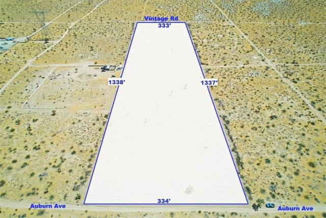 15 Auburn, Adelanto, CA 92301