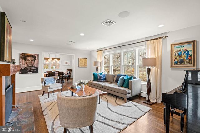3250 FESSENDEN STREET, Washington, DC 20008